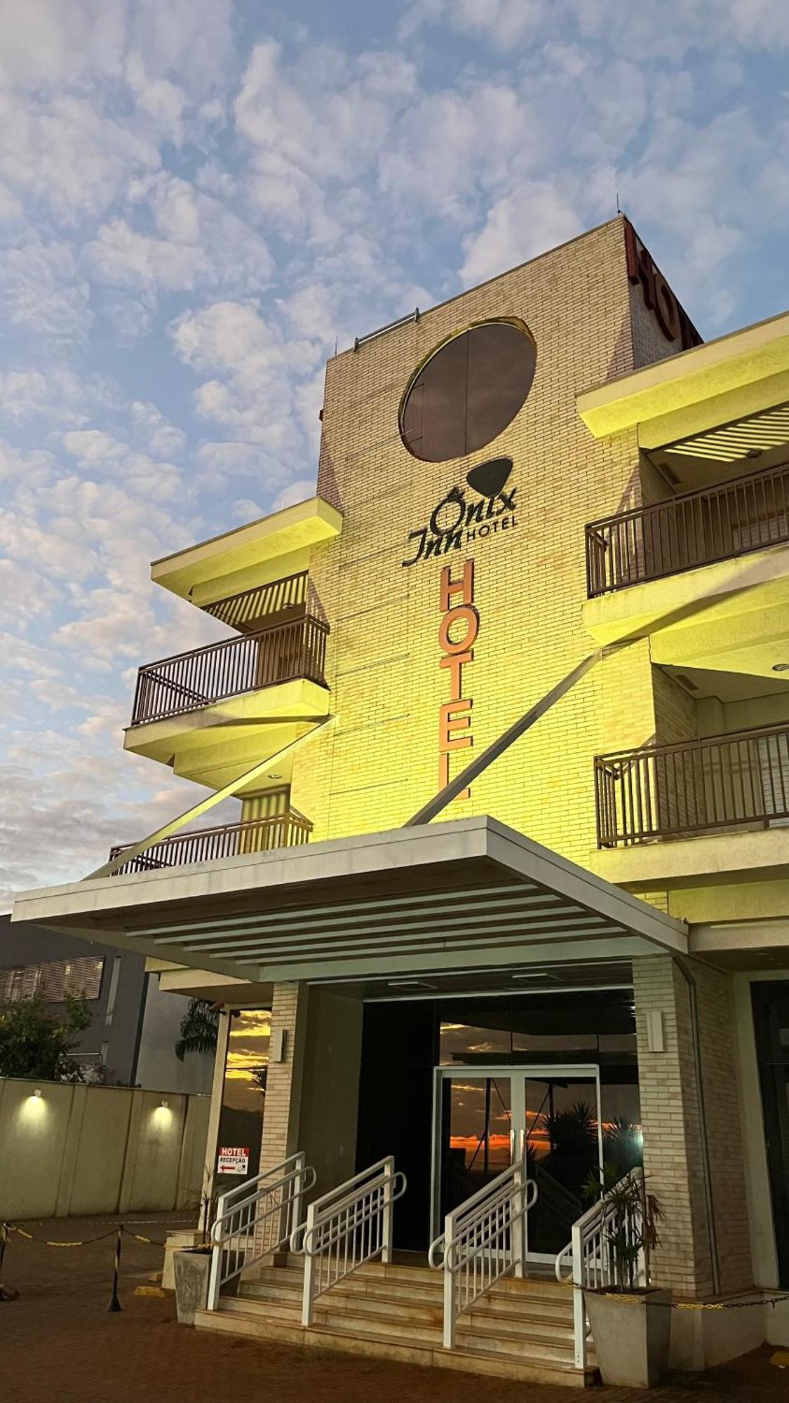 Ônix Inn Hotel Cravinhos Exterior foto